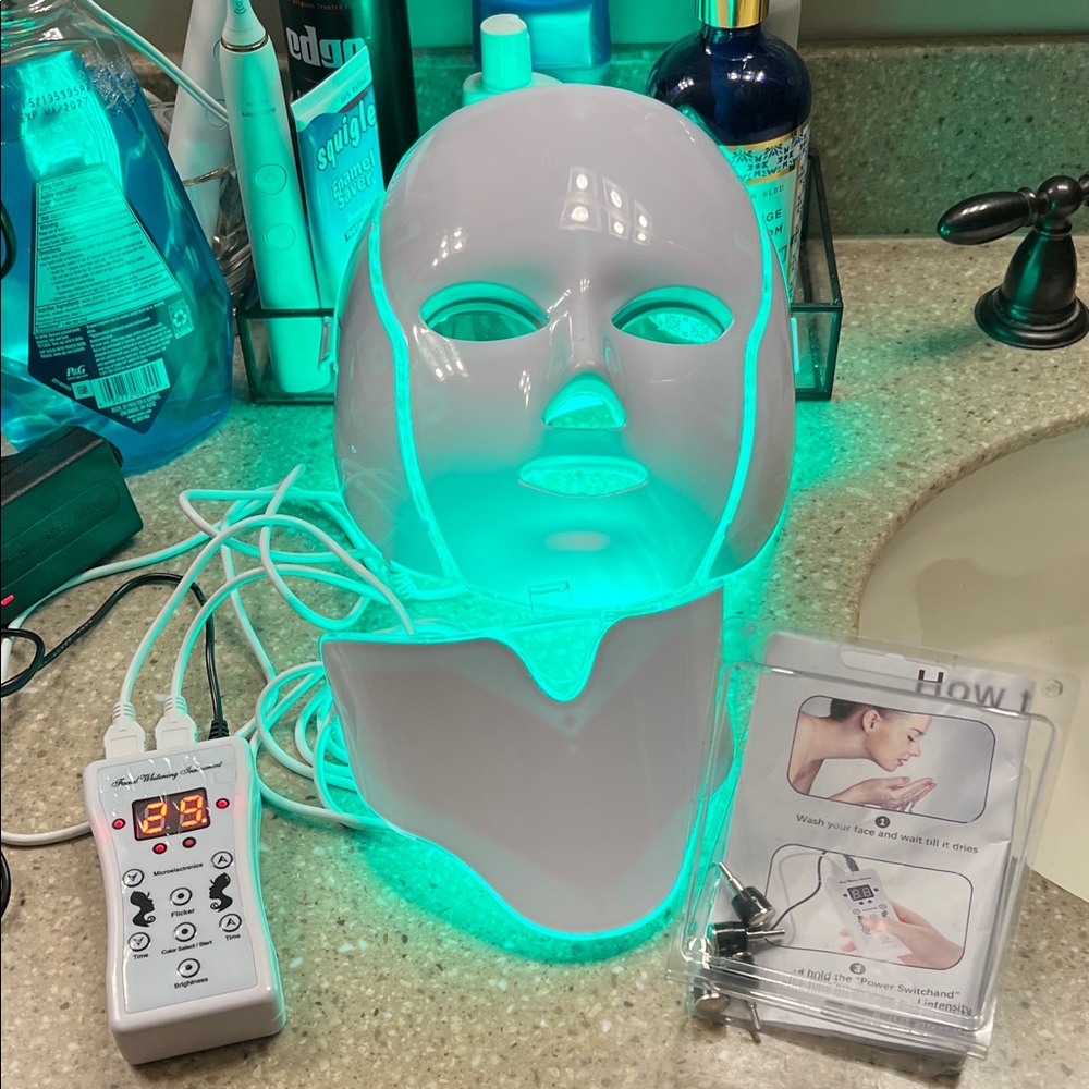 LED skin care mask